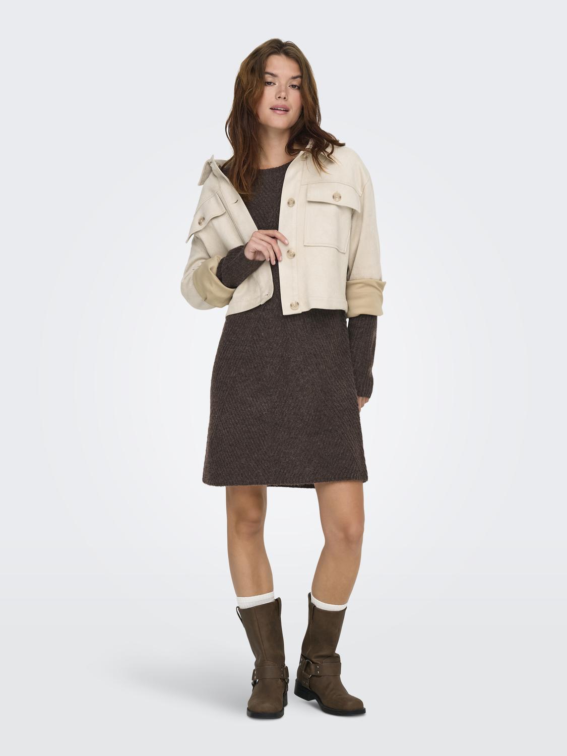 model_shot-front_full